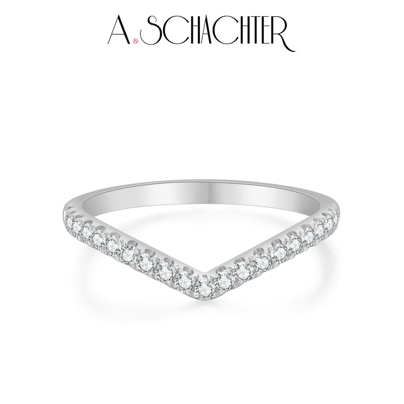 V-shaped pavé band (0.46ct. Round cut)
