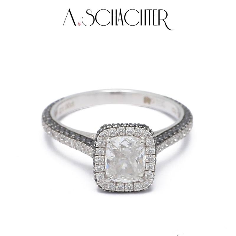 Noir & Lumière Halo Ring (1 ct. Cushion cut)
