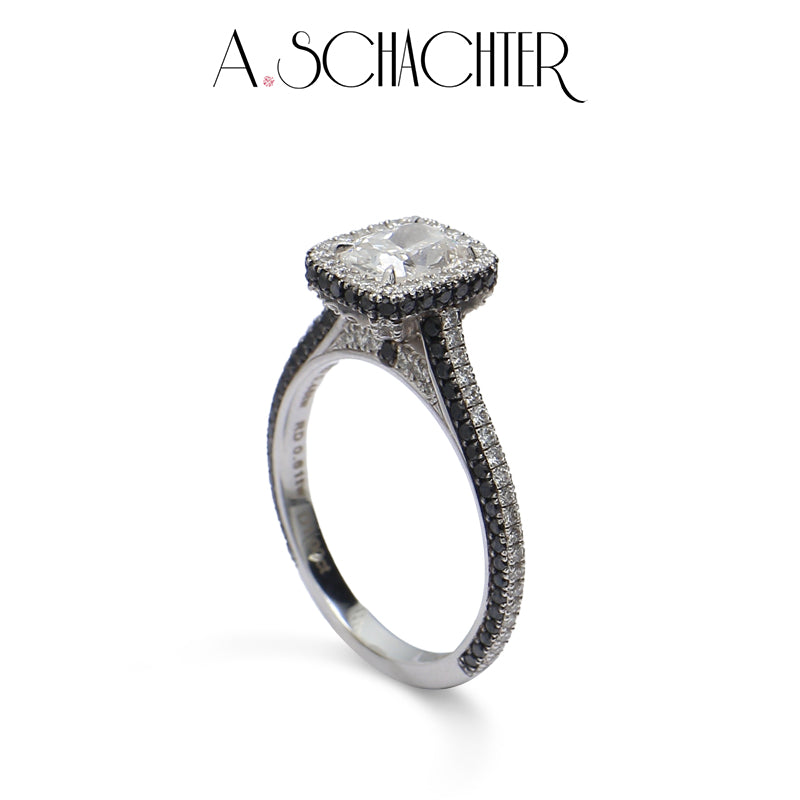 Noir & Lumière Halo Ring (1 ct. Cushion cut)