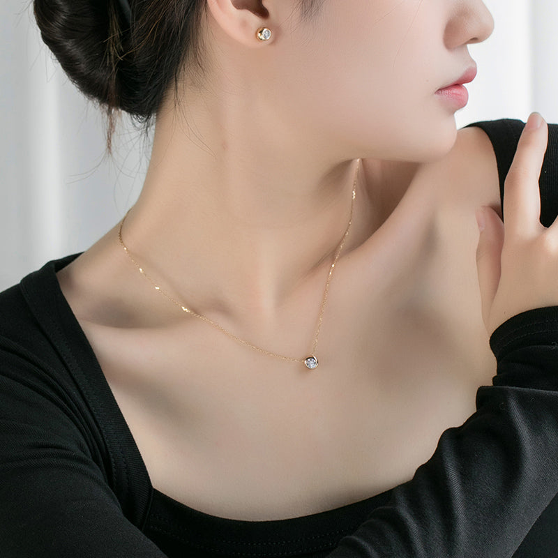 Classic Bezel Diamond Necklace (0.2 ct. round cut)