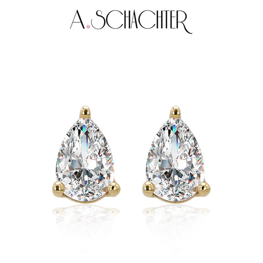 Petite Pear Diamond Studs（0.3 ct. Pear cut)