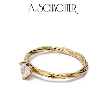 Heart Solitaire Twist Ring 0.3 ct. Heart cut)