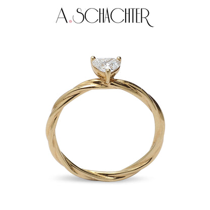 Heart Solitaire Twist Ring 0.3 ct. Heart cut)