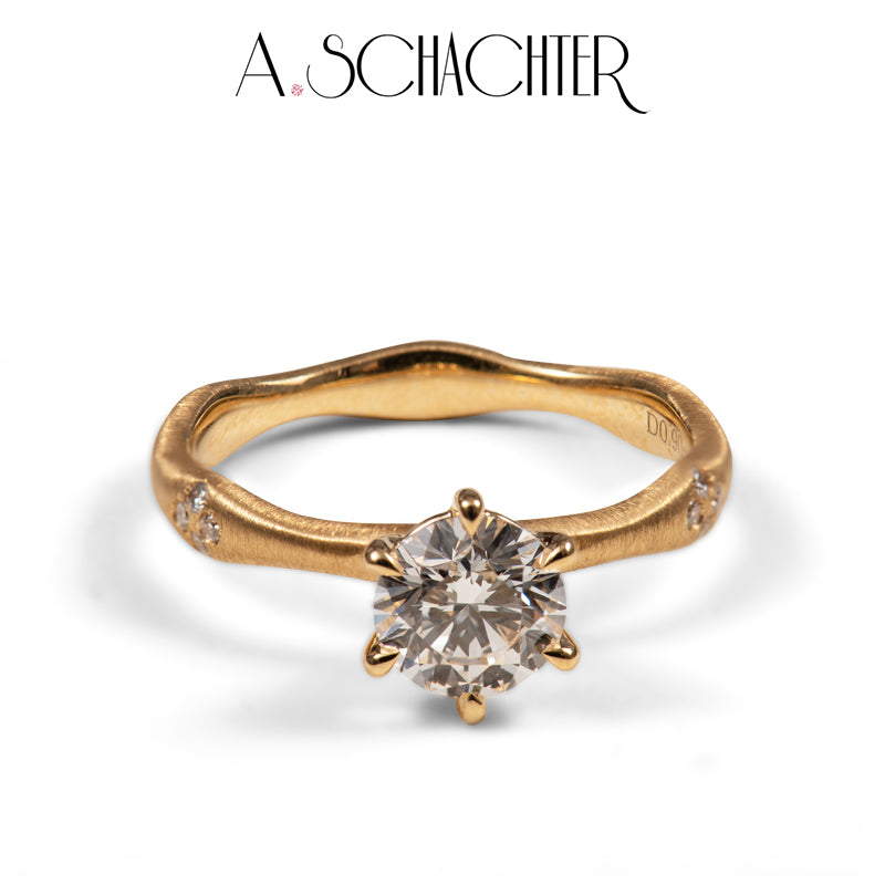 Solstice Round Brilliant Solitaire Ring （0.9 ct. Round cut)